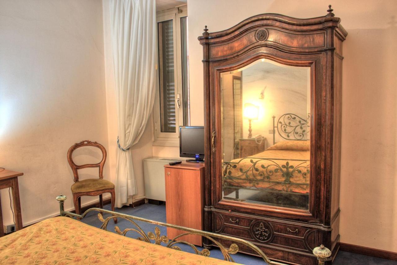 Hotel Torcolo "Residenze Del Cuore" Verona Bagian luar foto