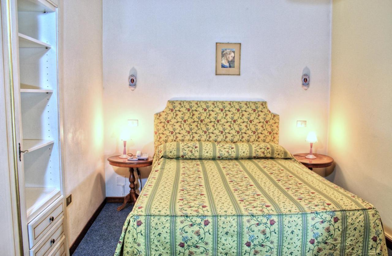 Hotel Torcolo "Residenze Del Cuore" Verona Bagian luar foto