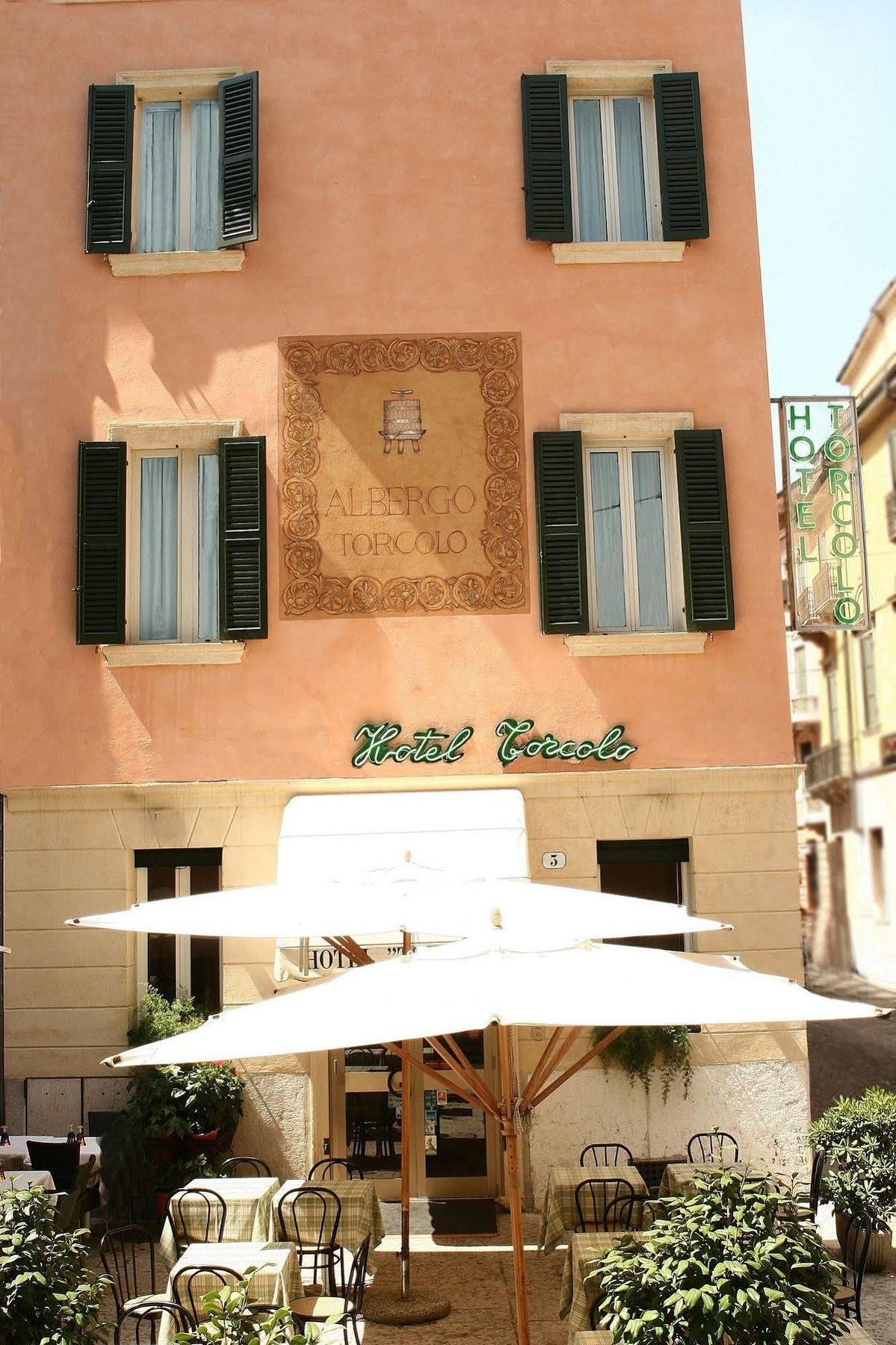 Hotel Torcolo "Residenze Del Cuore" Verona Bagian luar foto