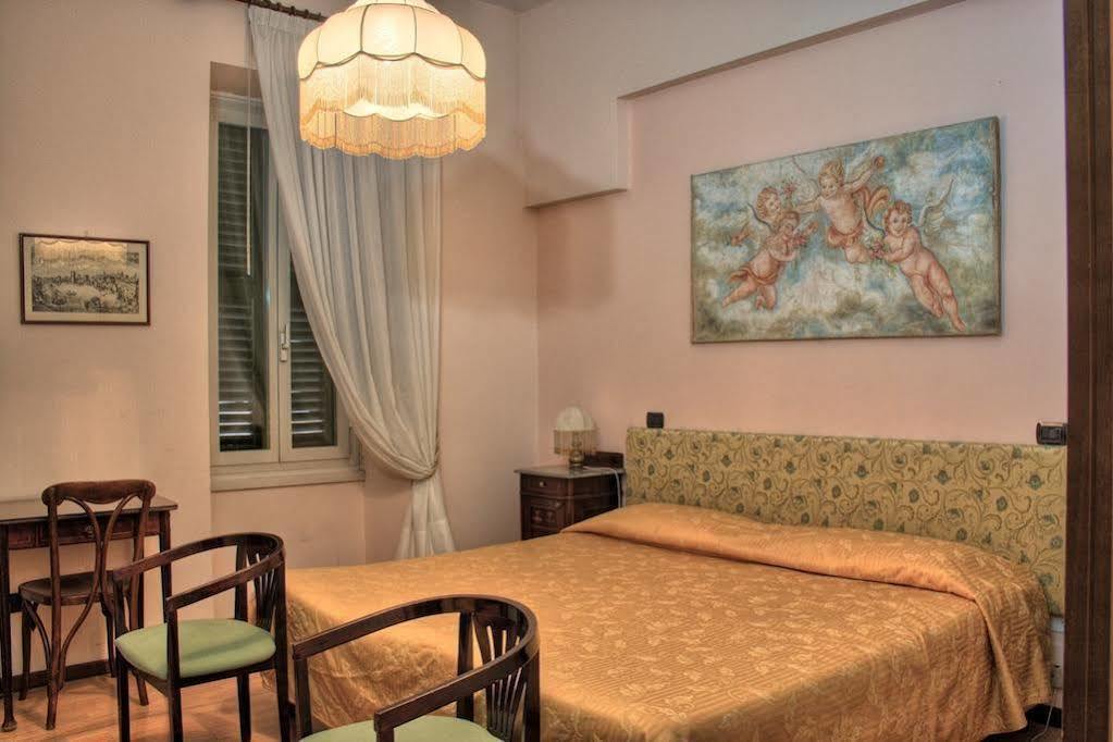 Hotel Torcolo "Residenze Del Cuore" Verona Bagian luar foto
